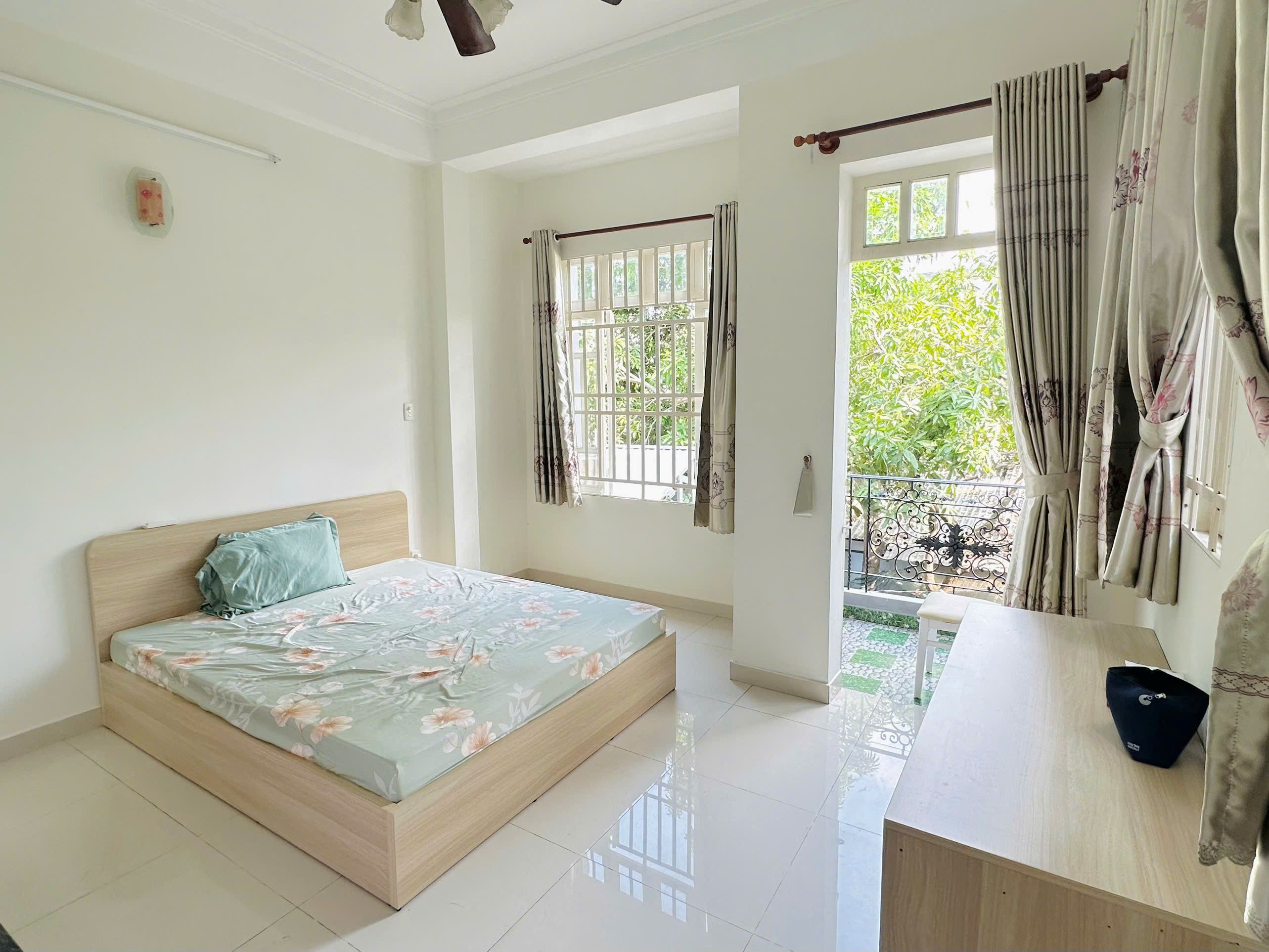 Thảo Điền phòng ban công, đầy đủ nột thất