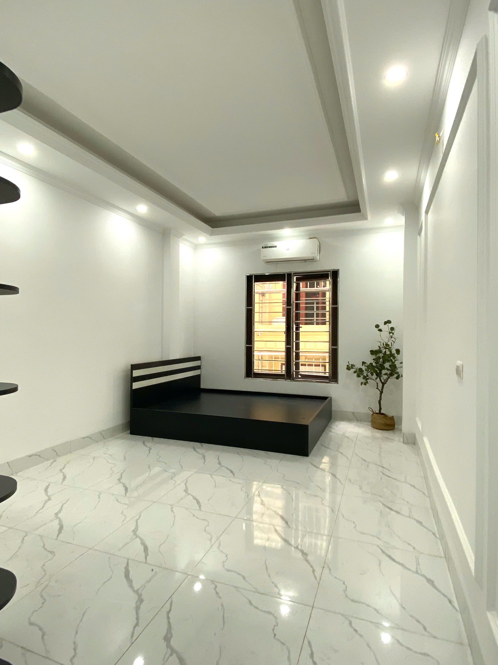 Cho thuê phòng giá rẻ gần ĐH Thăng Long, cách 5 phút xe máy