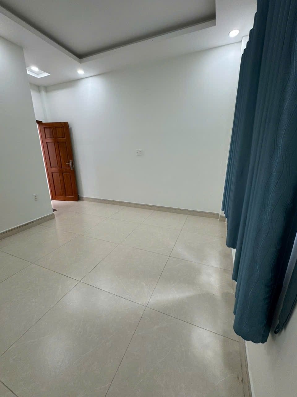 Cho thuê phòng trọ mới gần chợ thủ đức + làng đại học