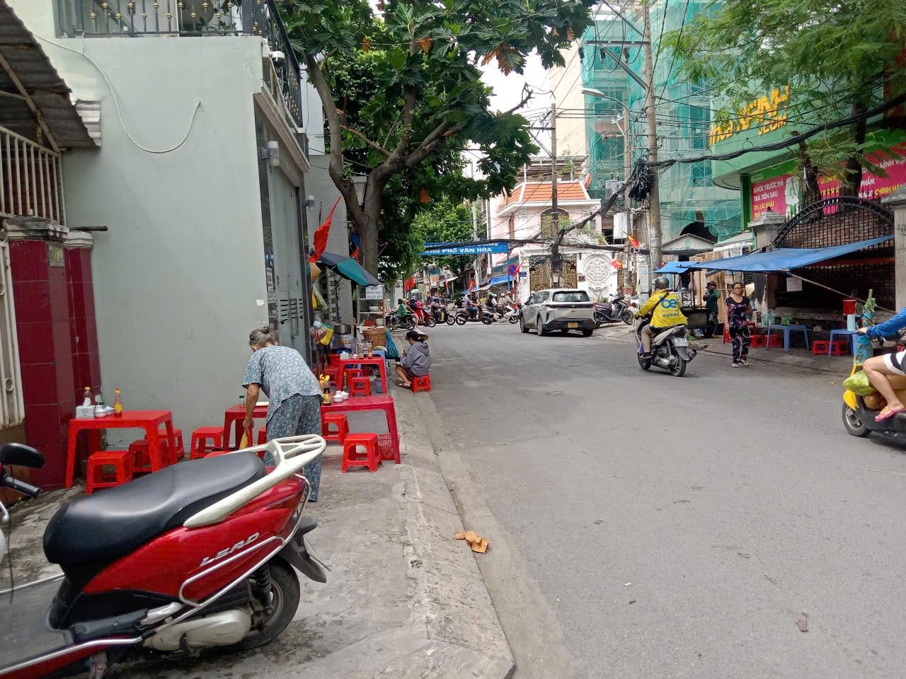 Cần cho thuê 2 phòng trọ sát mặt tiền đường gần công viên làng hoa
