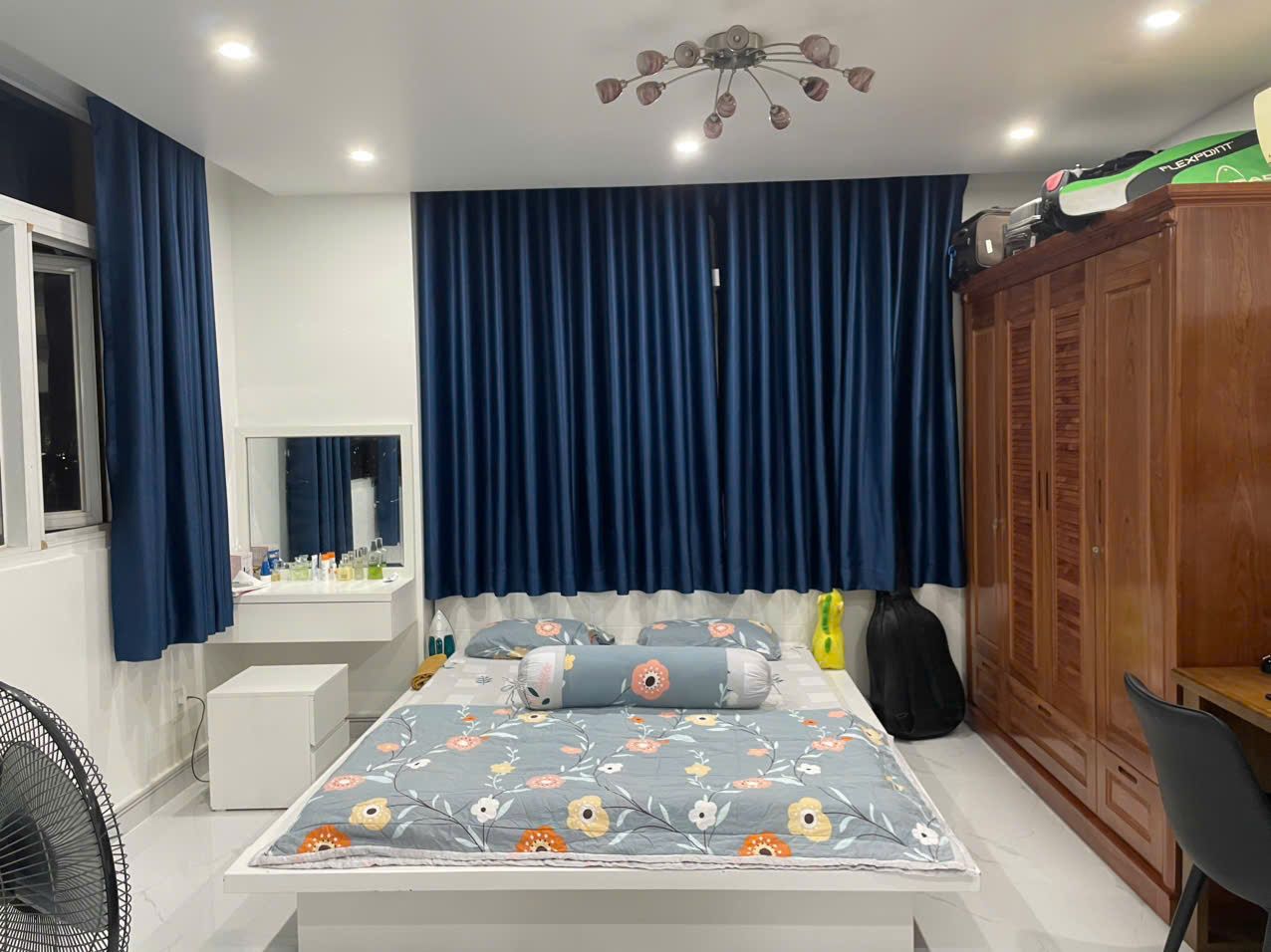 Share phòng trong căn hộ chung cư 150 m2 ở Bình Tân, gần Đầm Sen, Tân Phú