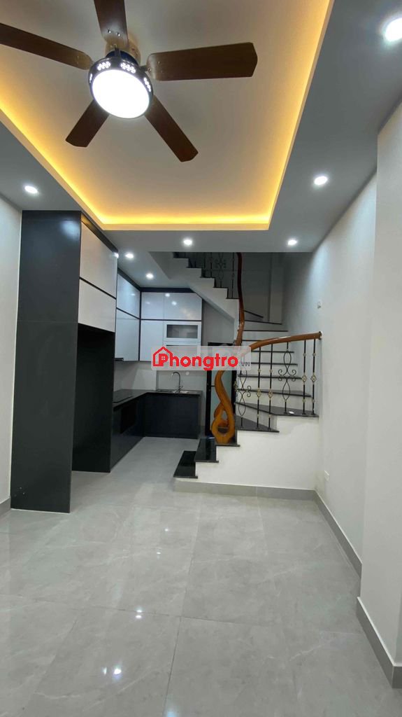 nhà 32m2 4 tầng cho thuê