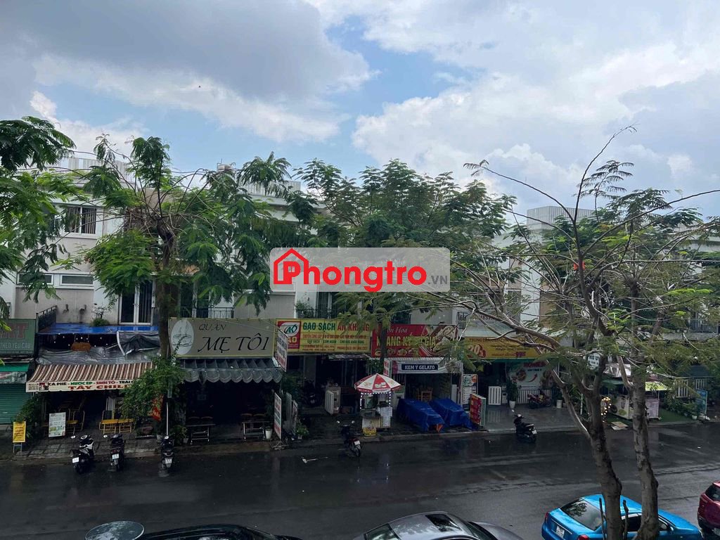 Cho thuê nhanh !!! căn nhà phố mua bán sầm uất.