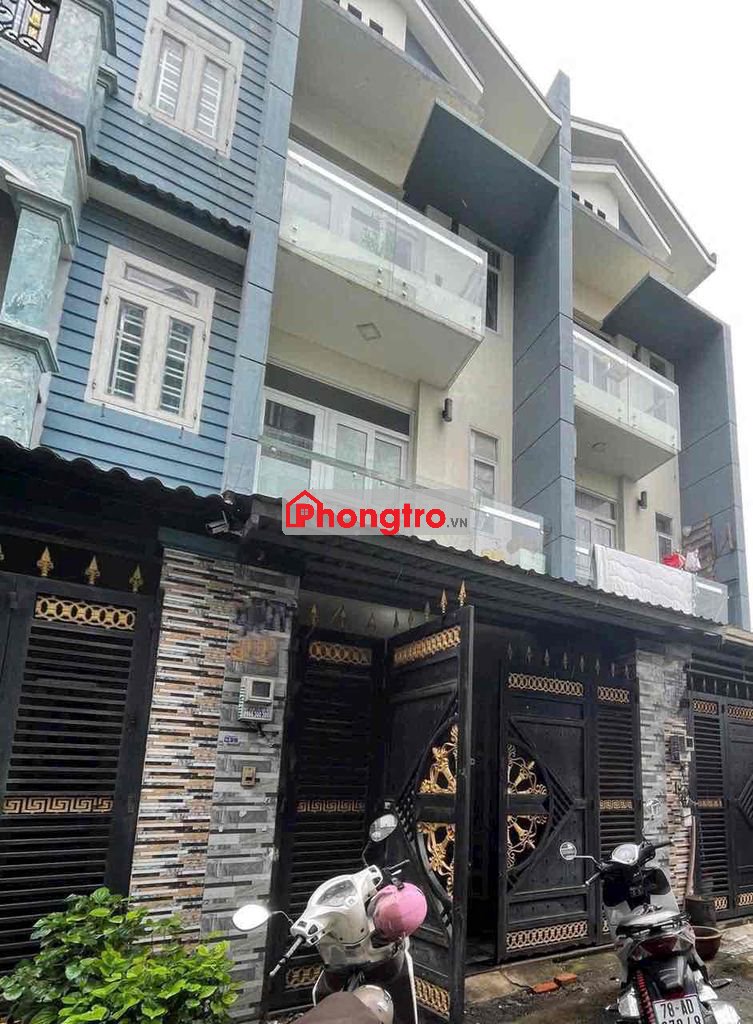 Cho thuê nhà ( 4m x 15m ) 3 tầng 4 phòng ngủ hướng Tây hẻm 7m