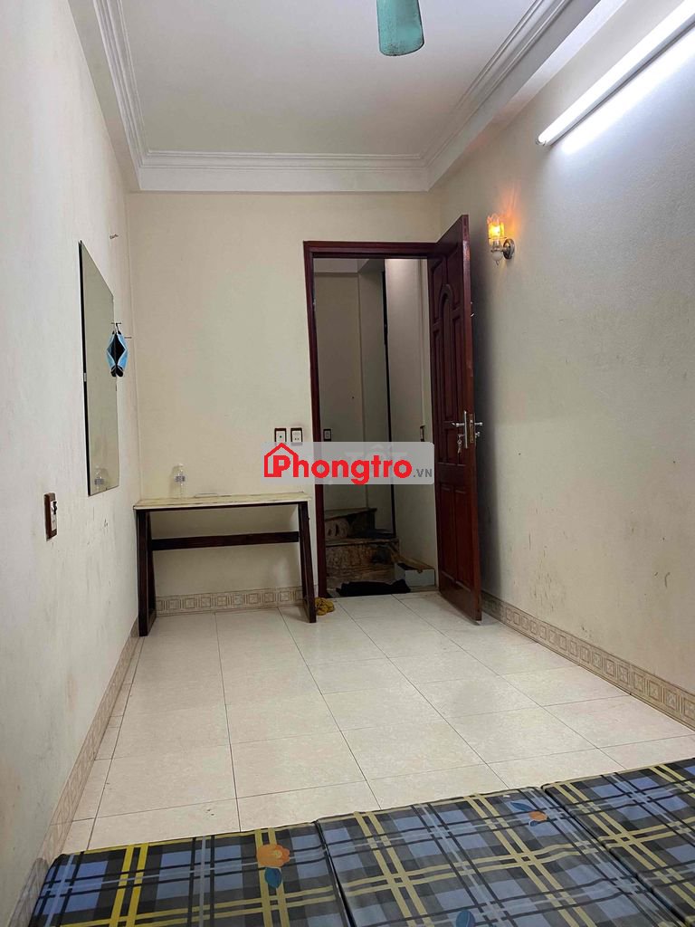 Chính chủ cho thuê căn hộ 20m2 Bạch Mai 2,2tr/th đồ như ảnh ***
