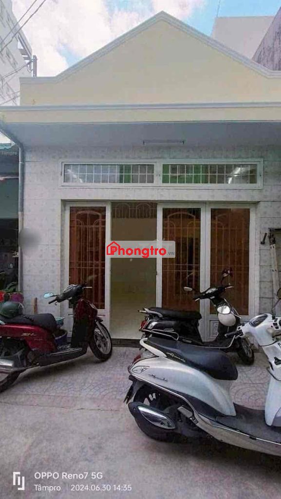 Nhà 1 trệt 1 lững 2PN hẻm gần đường Lê Văn Việt, gần chợ Lã Xuân Oai