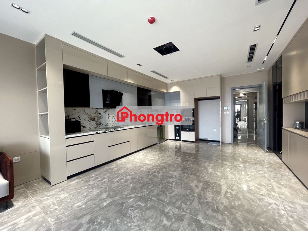 Chính chủ có nhà riêng 90m², mặt phố, mặt tiền 5m, có thang máy