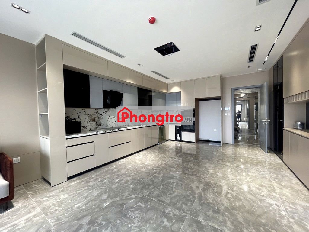 Chính chủ có nhà riêng 90m², mặt phố, mặt tiền 5m, có thang máy