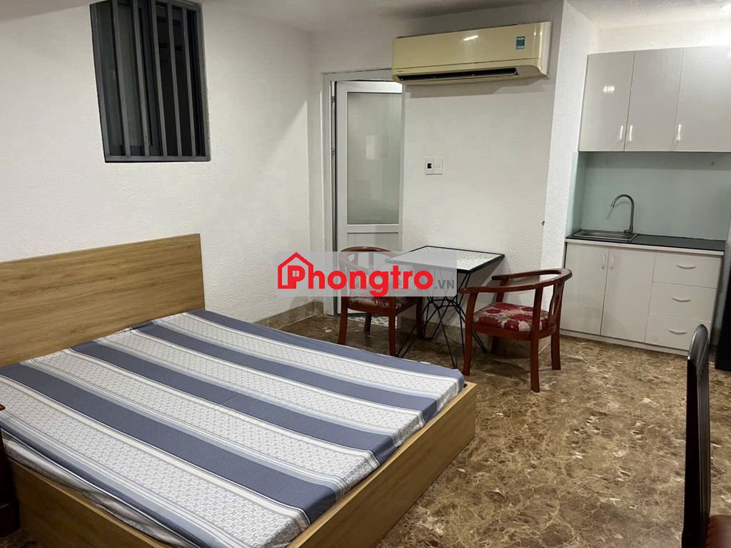 Studio Full nội thất giá rẻ nằm trong tòa nhà tiện nghi có thang máy
