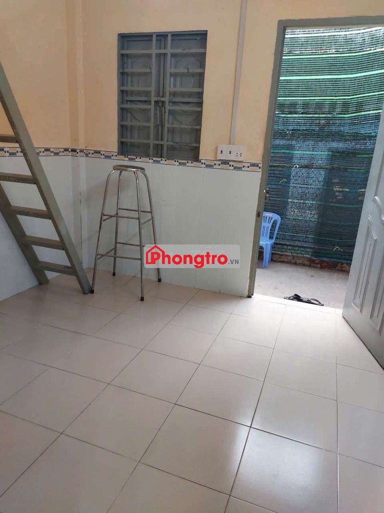 Phòng cho thuê có gác tự do giờ giấc . 824 Huỳnh Tấn Phát