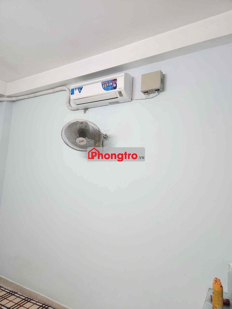 Phòng ML thoáng mát-an ninh- Tų do- Sát bên Công viên PN