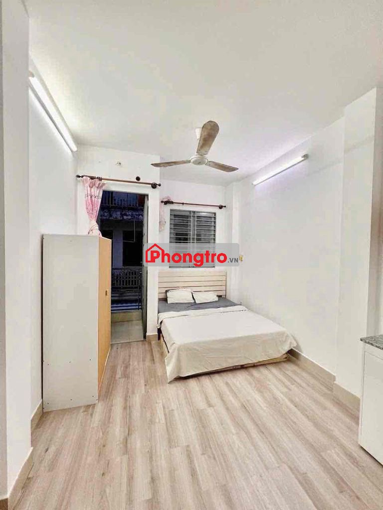 cho thuê phòng ban công ngay chợ Vườn Chuối giá 5.5 triệu