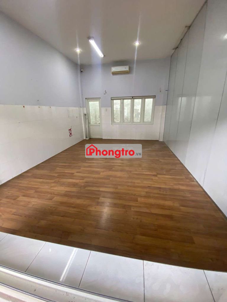 Studio máy lạnh siêu rộng ngay mặt tiền đường Linh Trung, gần UTE, Hub