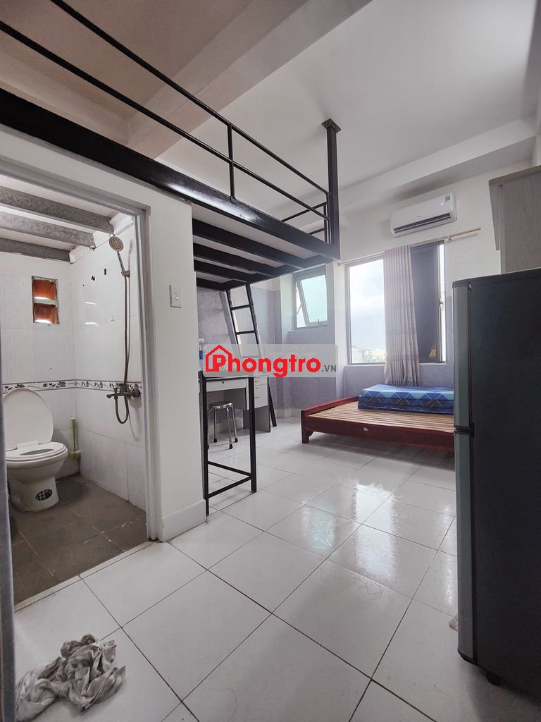 Phòng gác đẹp cửa sổ trời rộng ban công gần BV Chợ rẫy, đầm sen nước