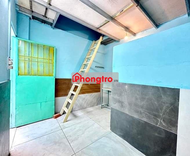 Phòng có gác , wc riêng, mặt tiền đường 355 Đào Trí, Phú Thuận , Q7