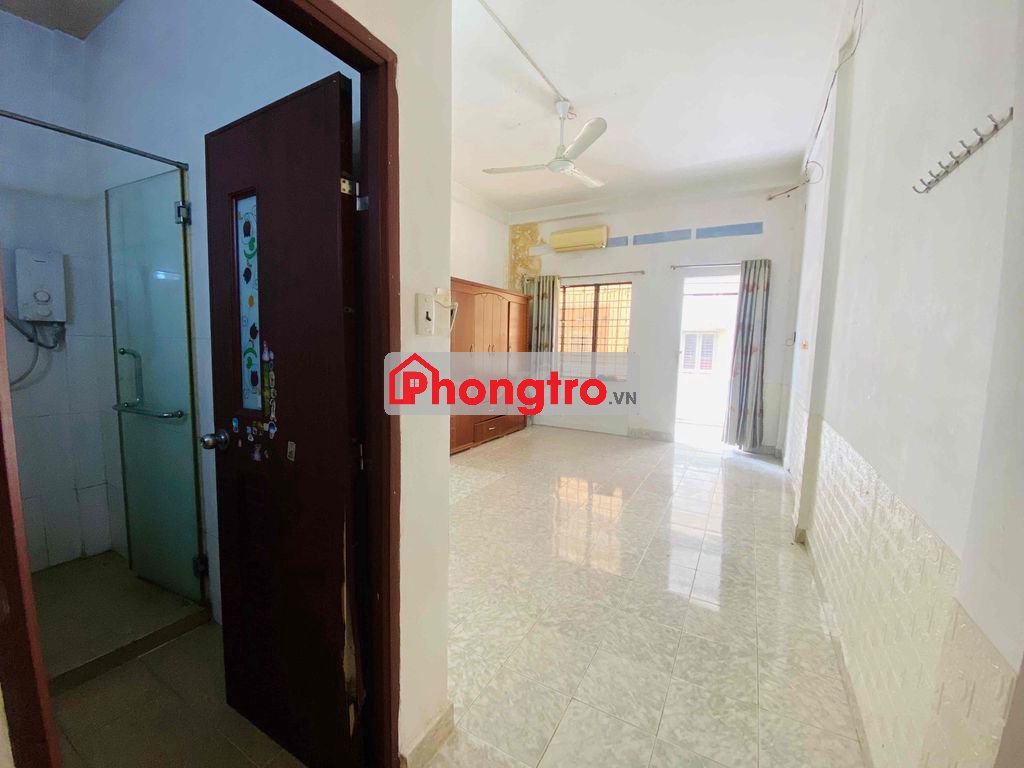 Phòng trọ giá rẻ ngay chợ Phạm Văn Hai-Tân Bình