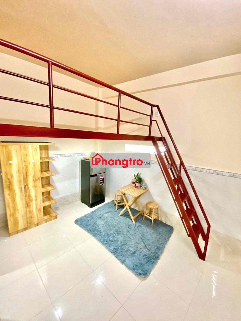 Phòng trọ gác cao 2m ban công cửa sổ thoáng rộng rãi