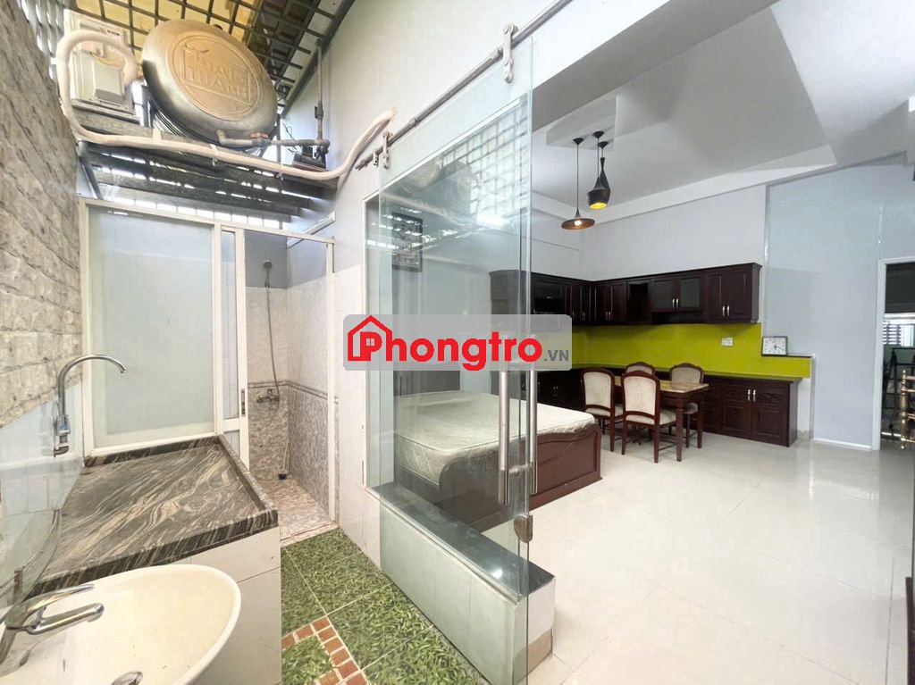 Rộng 50m2 Gian sau rộng thoáng Bếp lớn Full nội thất