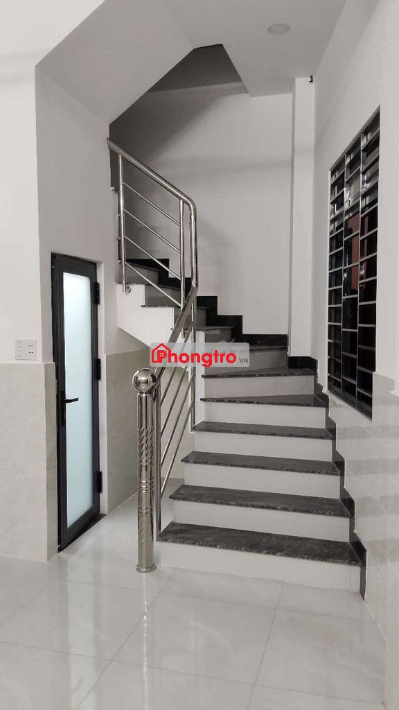 Phòng cho thuê có ban công phơi đồ, 1 phòng riêng,