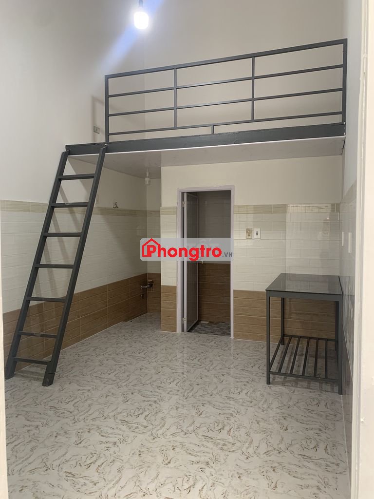 Phòng nhà mặt tiền sáng thoáng mát không chung chủ dư sức đậu ô tô