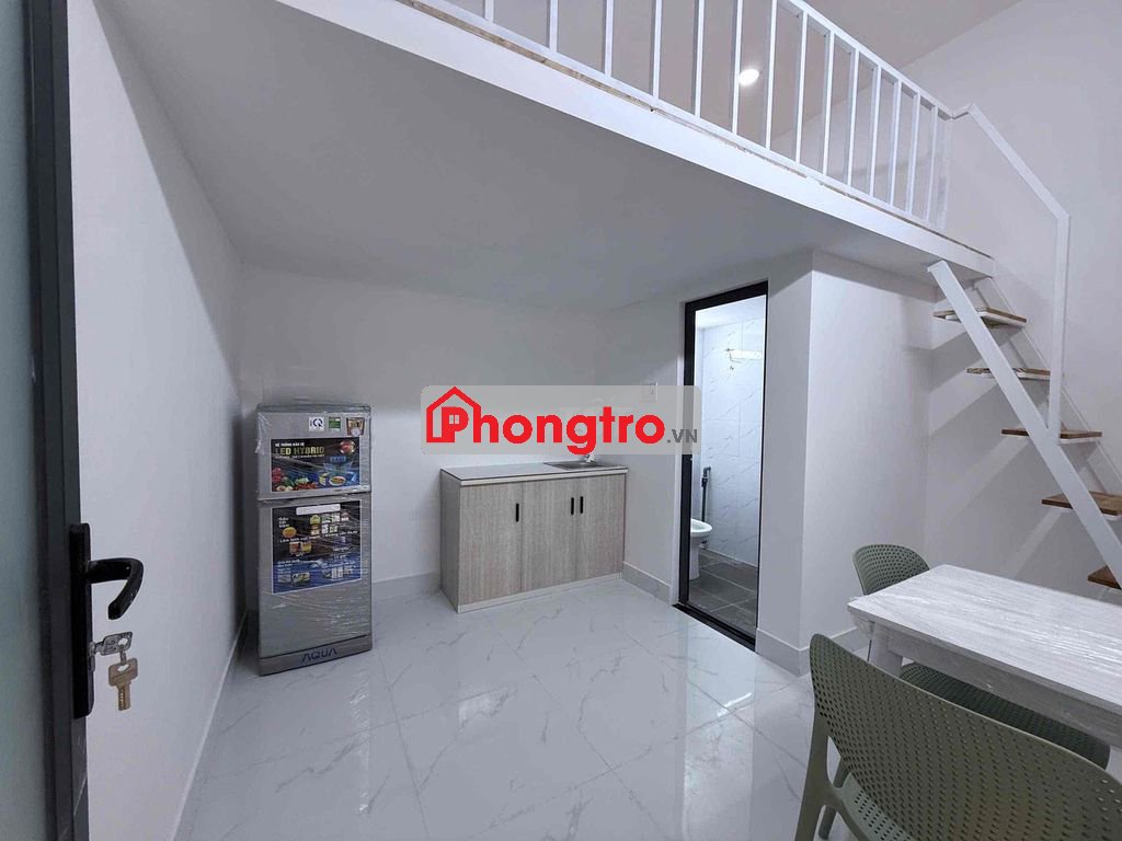 Phòng dịch vụ full nội thất mới gần Đh công thương và Eaon Tân Phú