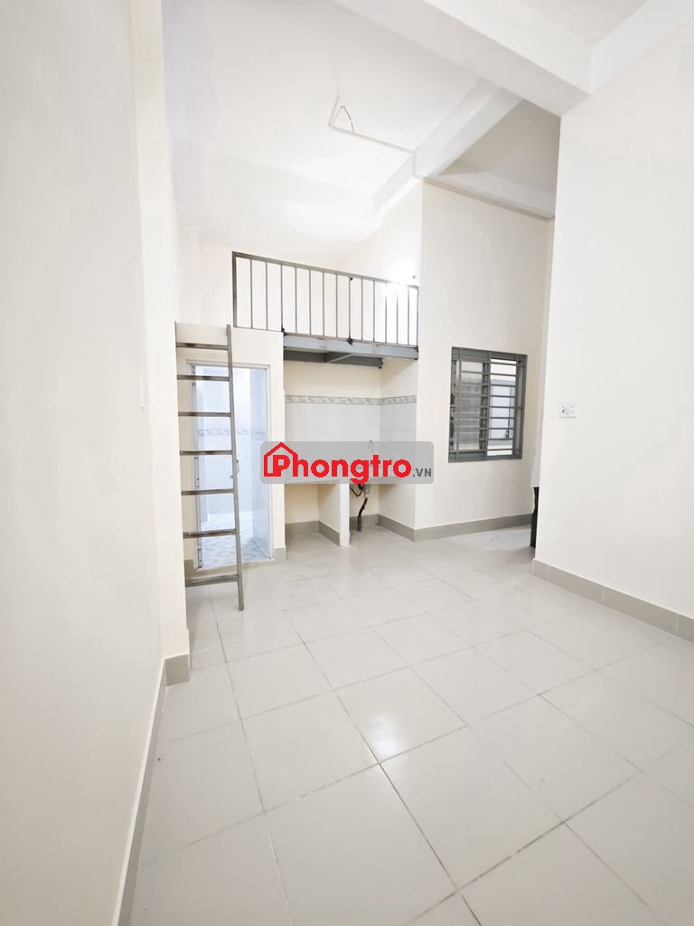 PHÒNG GÁC CAO - NGAY ĐH Giao thông vận tải - giao Lê Văn Việt