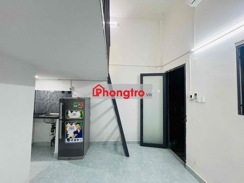 Phòng trọ gác cao 1m8 FullNT ngay Hutech Bình Thạnh