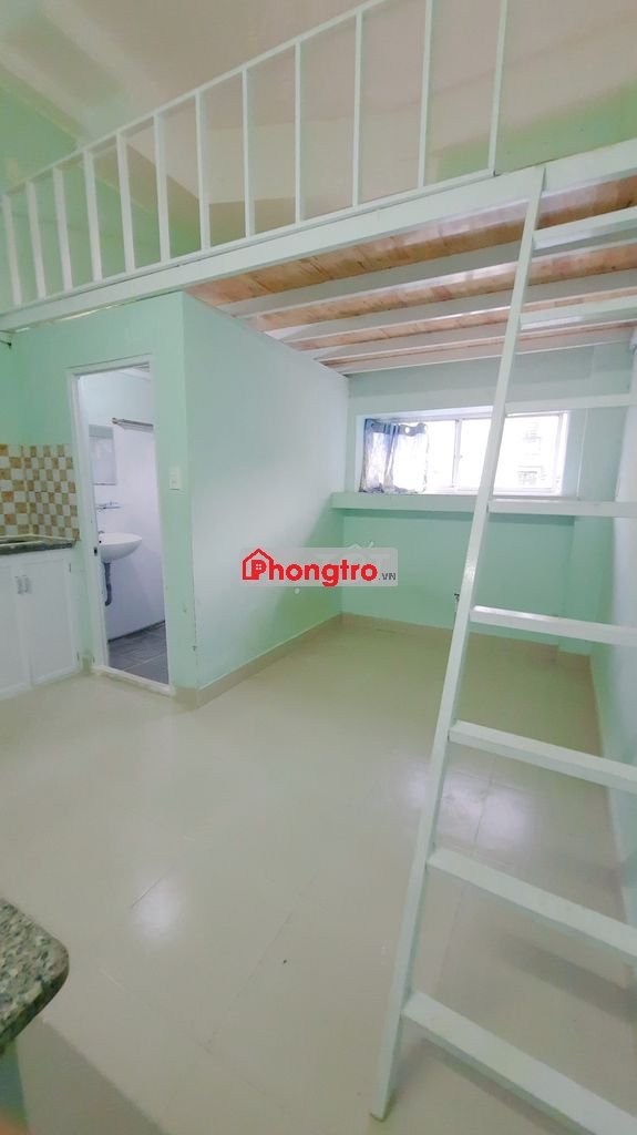 Phòng sinh viên trọ có gác, cửa sổ, máy lạnh ĐH Tôn Đức Thắng - ĐH Mở