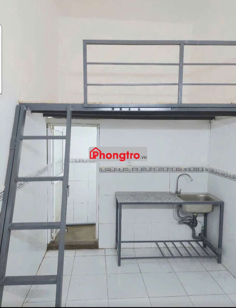 Phòng thoáng mát gác cao 1.8m không đụng đầu Hồng Bàng và Nguyễn Trãi
