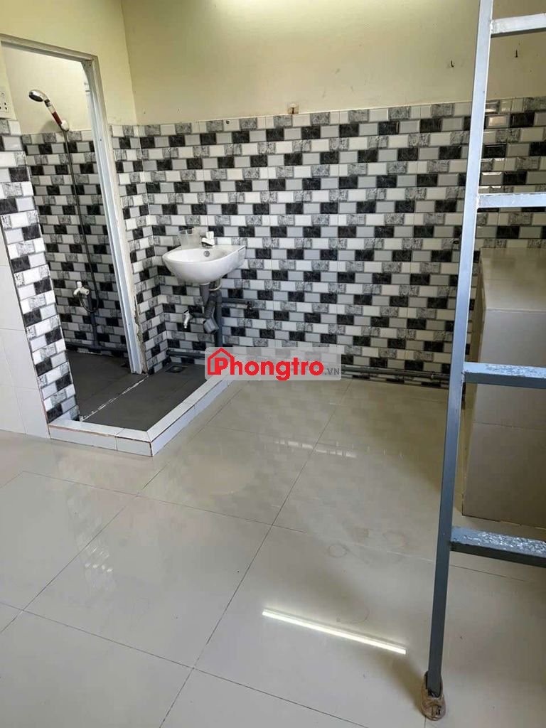 Nhà trọ mặt tiền đường Lê Thị Chợ