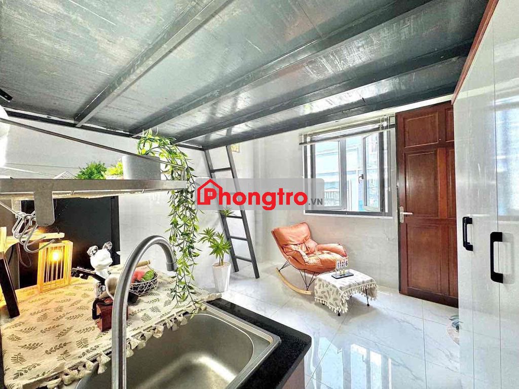 Phòng tông trắng 3tr6-4tr siêu thoáng ngay công viên Làng Hoa