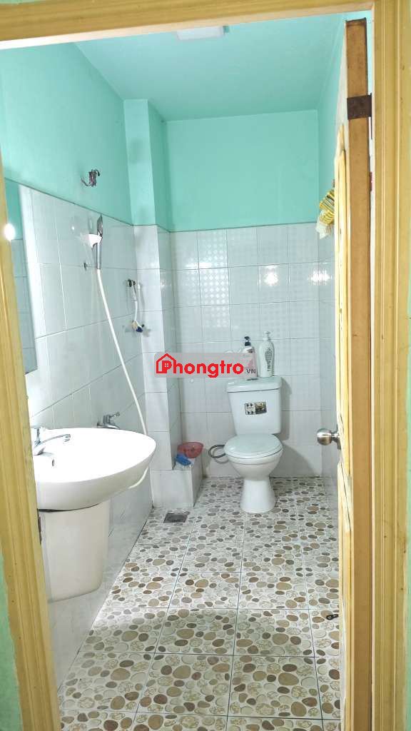 Cho nữ thuê phòng như hình