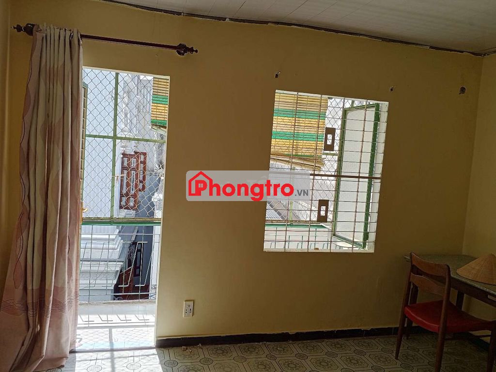 Phòng 25m2, sáng sủa, thoáng mát.