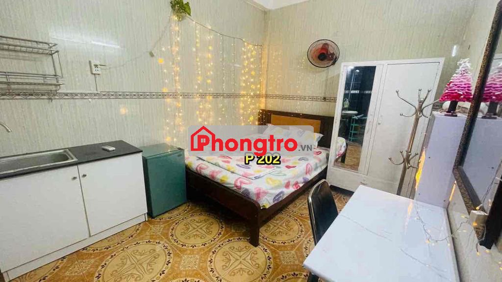 PHÒNG CỬA SỔ MÁY LẠNH BẾP VÀ WC RIÊNG. GIỜ TỰ DO XE FREE