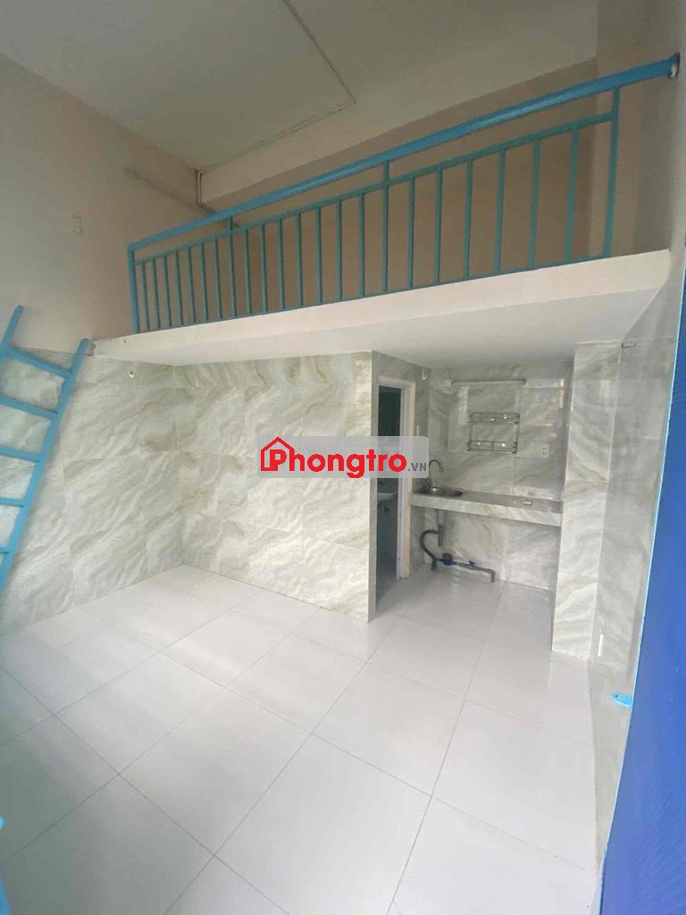 CĂN PHÒNG GIÁ RẺ GÁC CAO KHÔNG ĐỤNG ĐẦU CÓ CỬA SỔ TRỜI