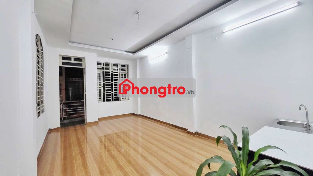 Phòng mới gần CĐ Công Thương, Ngã tư thủ đức