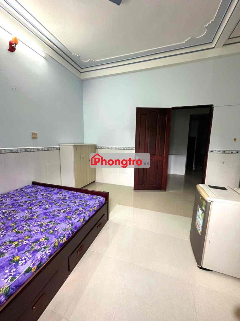 CHO THUÊ PHÒNG TRỌ SẴN NỘI THẤT KDC 586 GẦN CHỢ LỘ OTO GIÁ 2.3TR