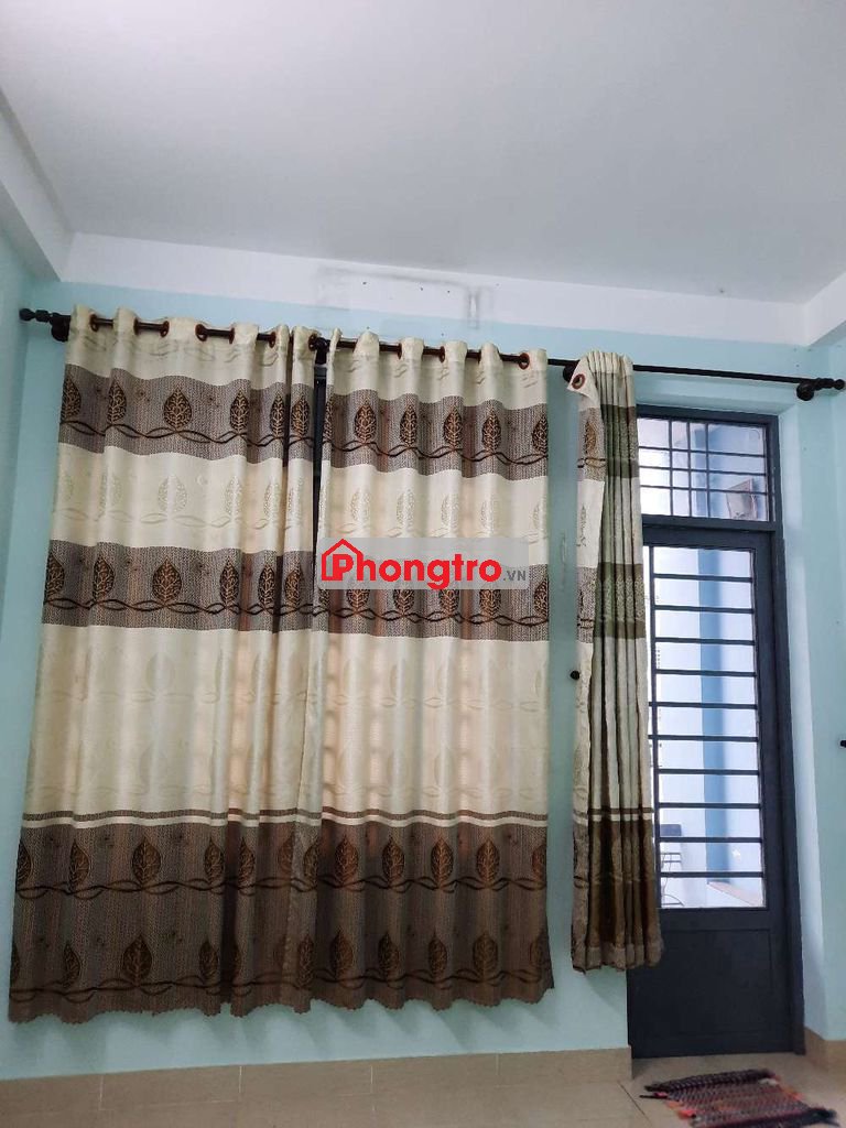 2,5 triệu/tháng. Phòng trọ mới xây, sạch sẽ, an ninh tốt.