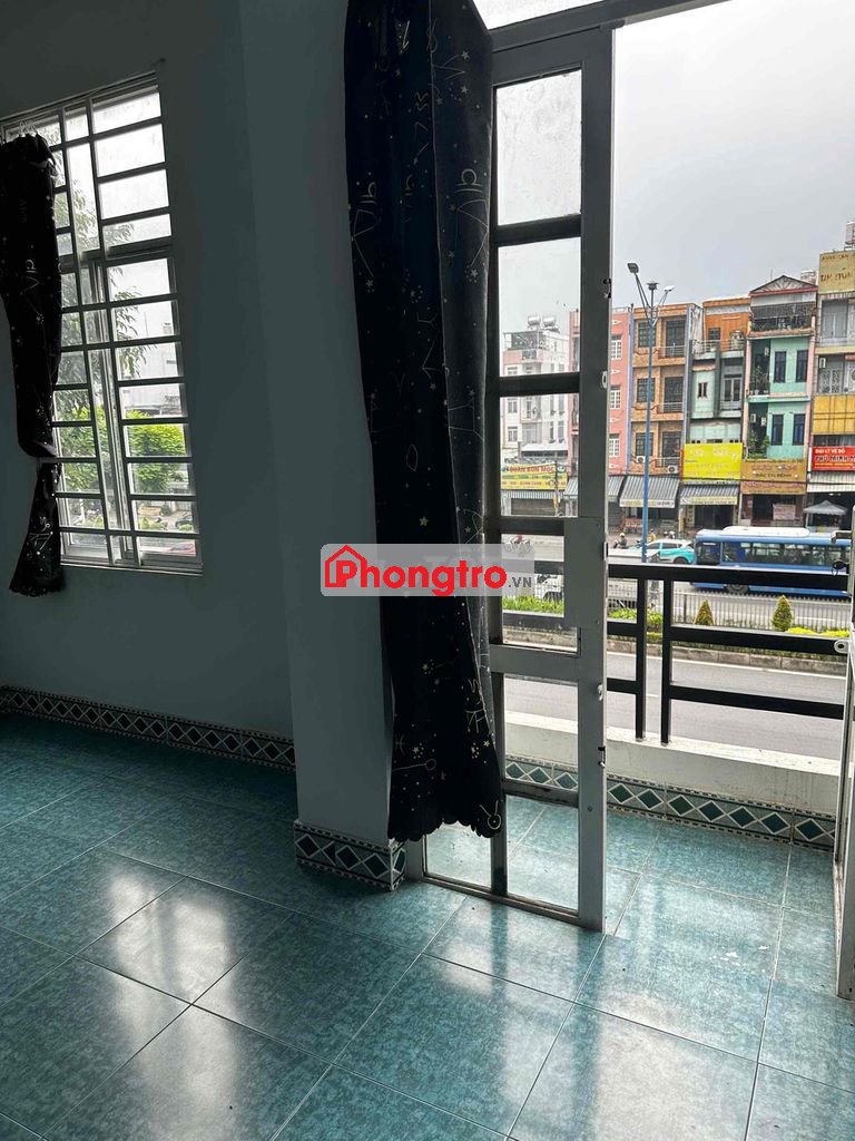 Phòng trống 25m2 cửa sổ ban công đường Trường Chinh, quận 12