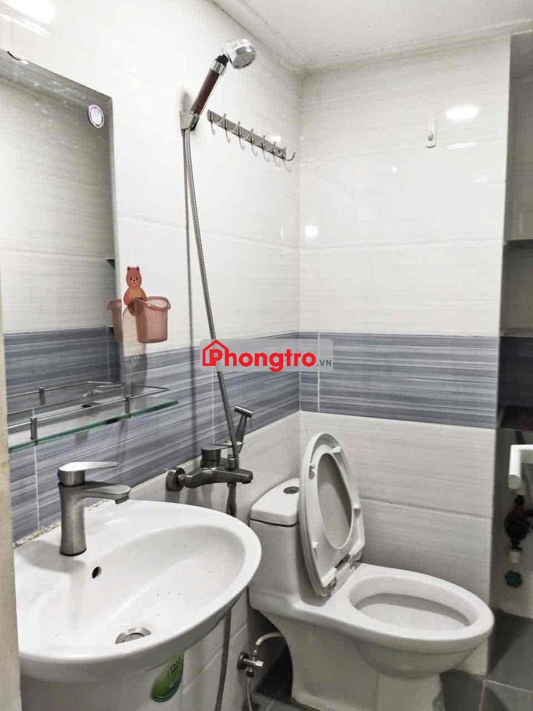 CHO THUÊ PHONG CÓ CỬA SỔ LỚN MT ĐƯỜNG NTS BỆNH VIỆN 175 .