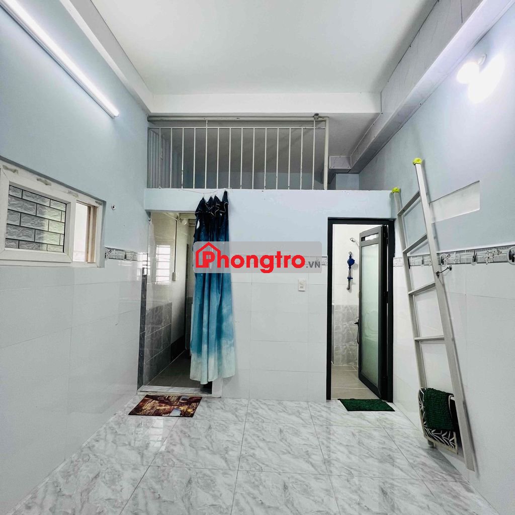 STUDIO TÁCH BẾP NGAY CẦU SẮT