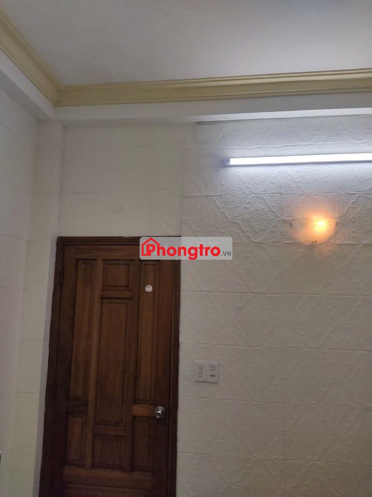 PHÒNG MÁY LẠNH GẦN CÔNG VIÊN LÊ THỊ RIÊNG Q10