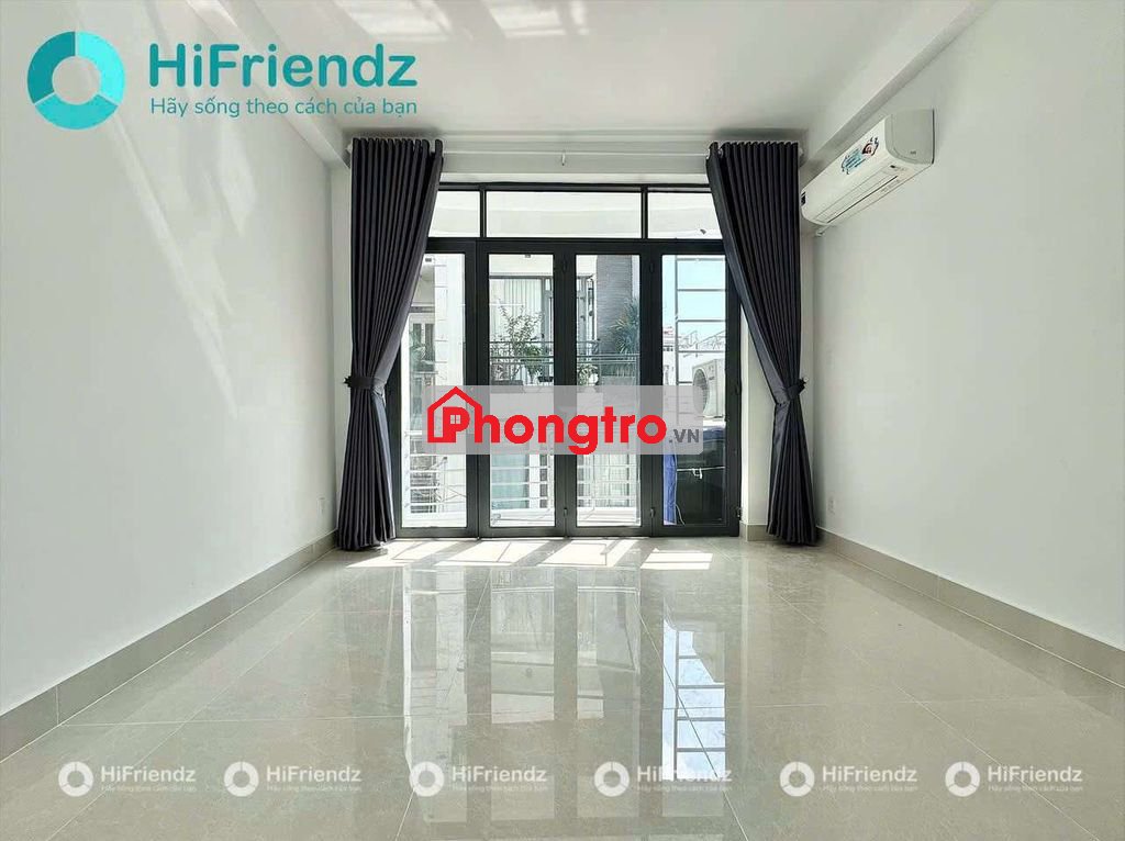 Phòng Ban công Máy giặt riêng ngay Cổng Văn Lang