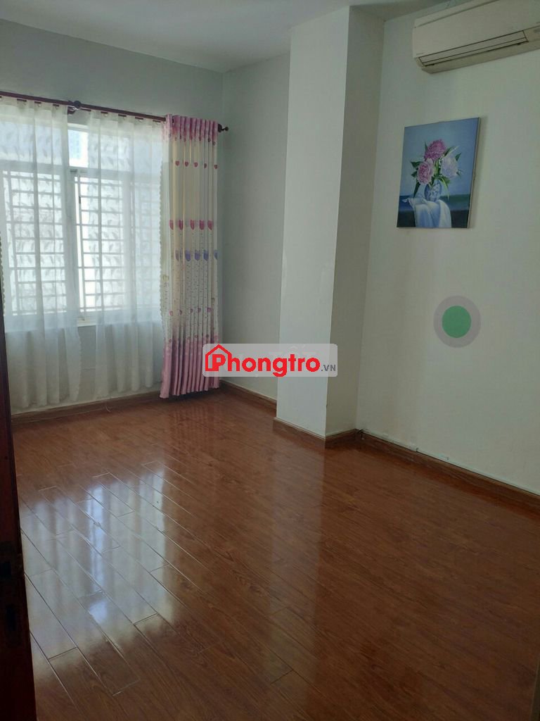 Phòng 25mđủ N.thất,jờ tự do,kế Cviên Cao Lỗ P4Q8,WC riêg,M.lạnh,cửa sổ