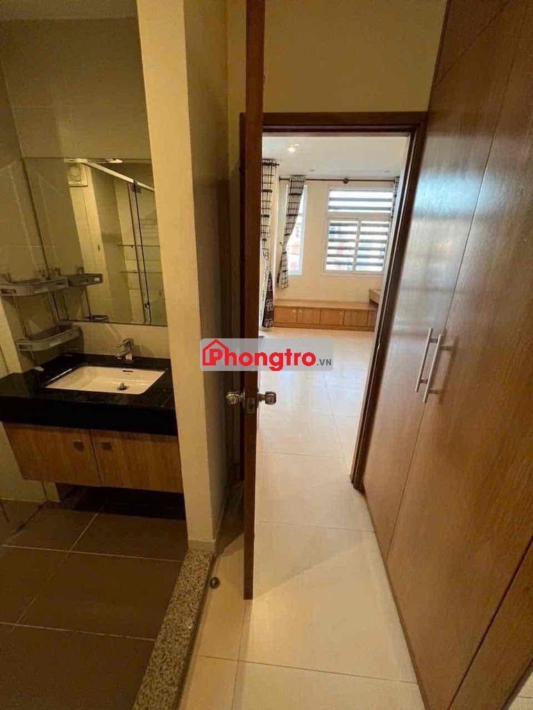 phòng tách bếp. full nội thất. mt đường Phạm Hùng