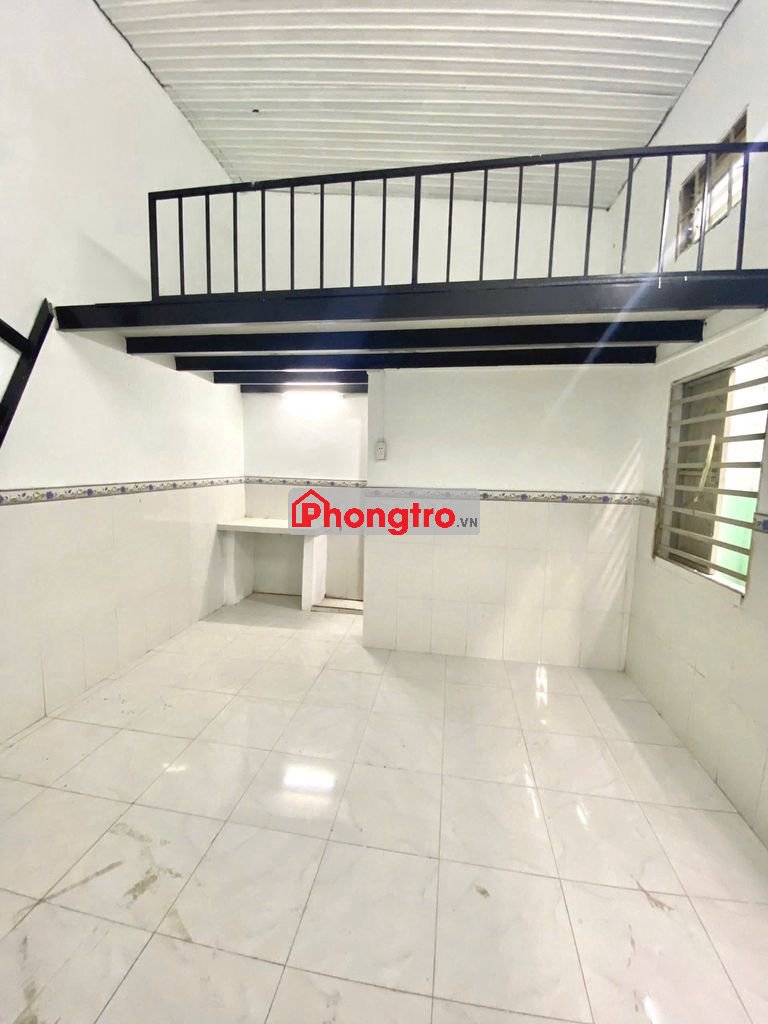 Phòng Trọ Gác Cao ,Cực Thoáng Nằm Tại Đường Hàng Tre Quận 9