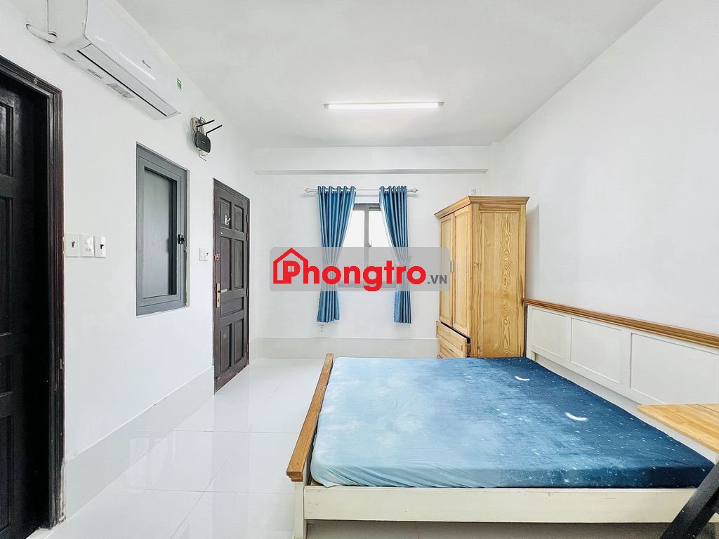 NGAY NGÃ 4 HOÀNG QUỐC VIỆT - PHÒNG ĐÓN NẮNG TIỆN NGHI, MỚI KENG