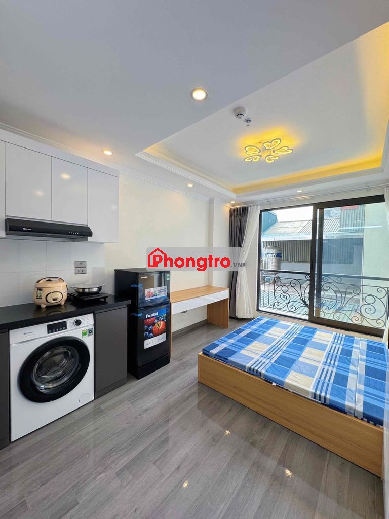 Chính chủ cho thuê phòng ccmn ban công , máy giặt riêng Ngọc Hà