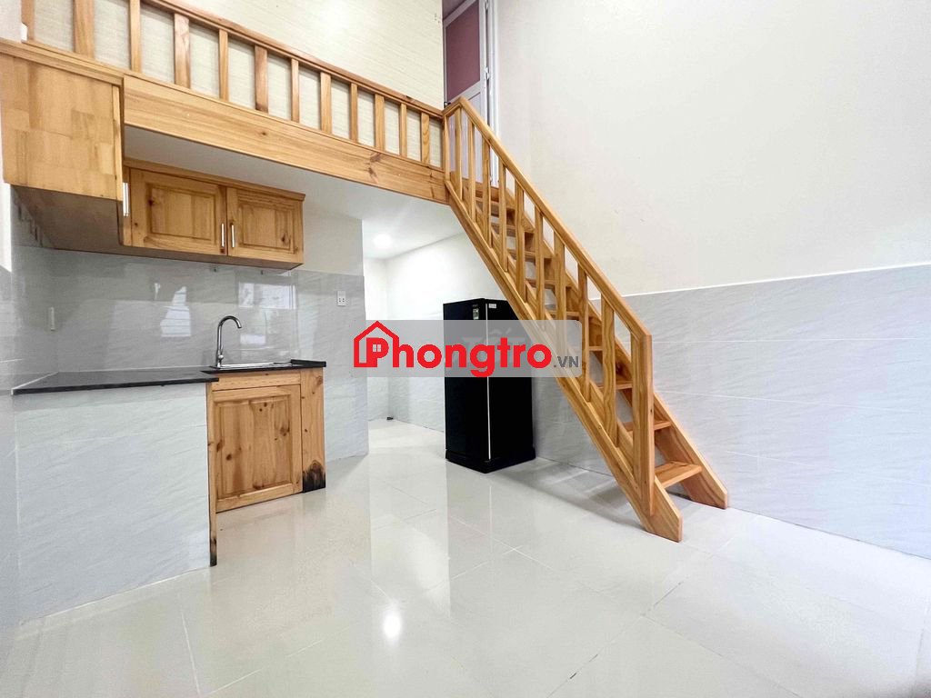 Phòng Mặt Tiền, Đẹp, Rộng Rãi, Có Nội Thất, Kế Trường GTVT