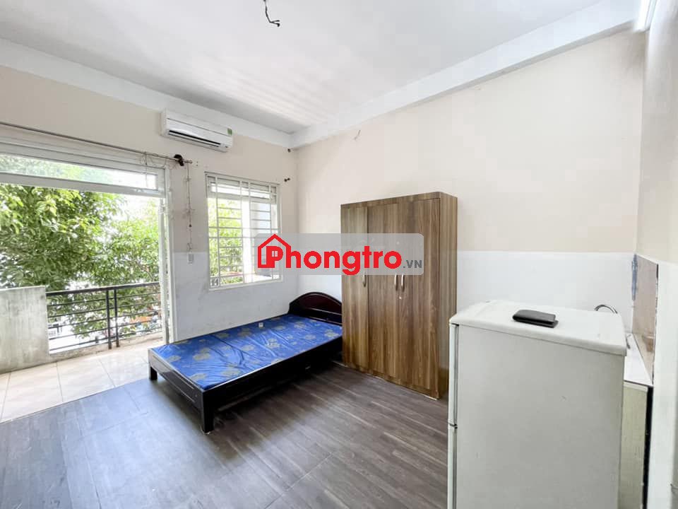 chính chủ cho thuê phòng đẹp, có ban công rộng, cửa sổ lớn, NVS riêng